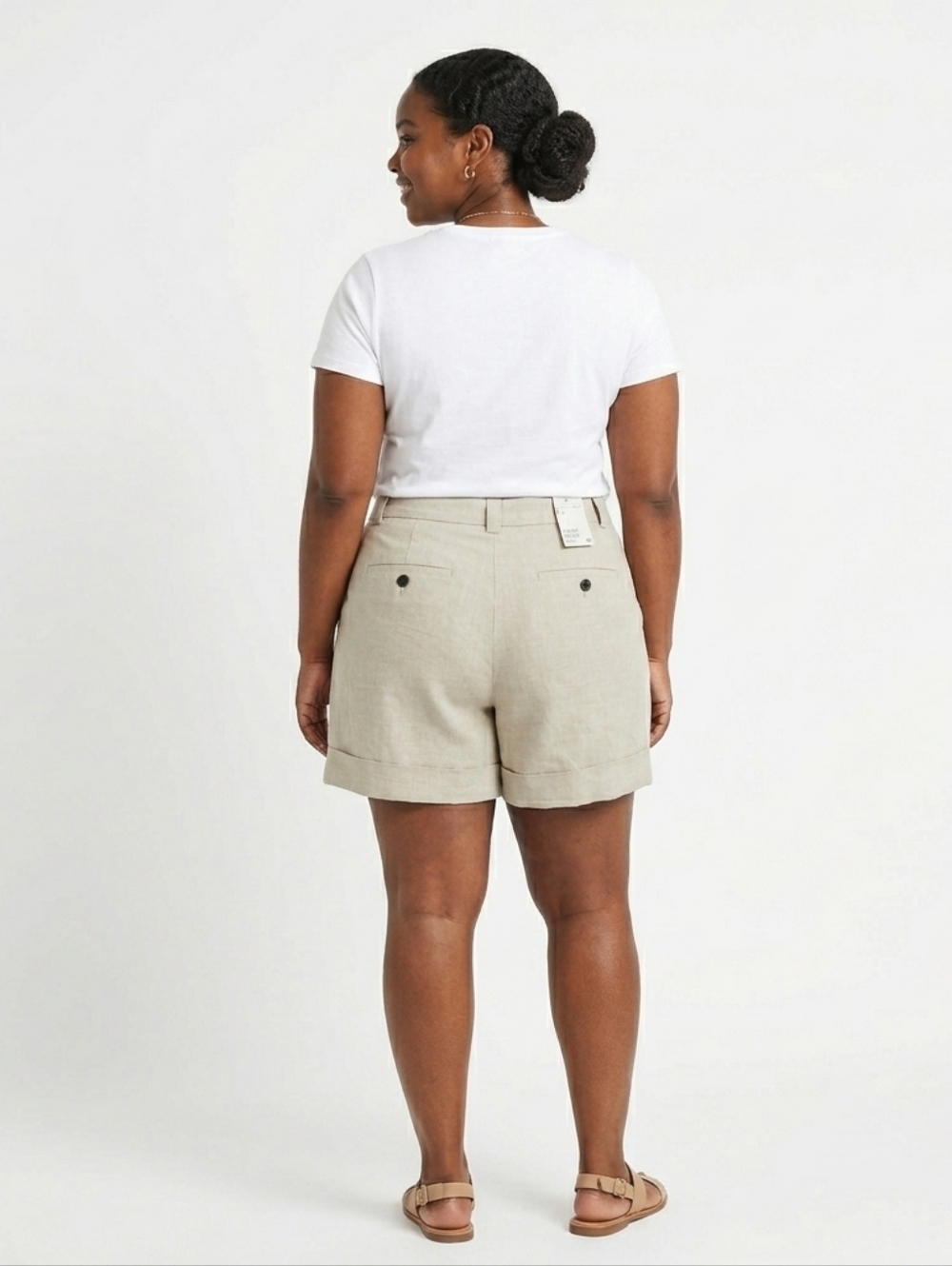 NWT H&M Plus Size Beige Linen-Blend Tailored Shorts Size 26 - Picture 2 of 5